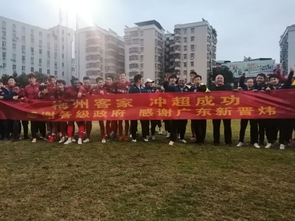 小樱玉足脚交榨精footjob