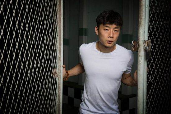 两个美女互脱内衣吃奶