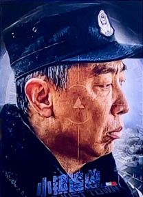 美女露大乳